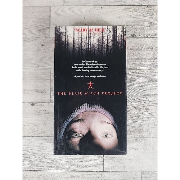 The Blair Witch Project (VHS, 1999) Horror Movie Blockbuster Tag - Picture 1 of 3